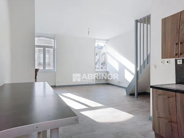 IMMEUBLE 94m² habitables- GARE TGV TOURCOING - 2 APPARTEMENTS