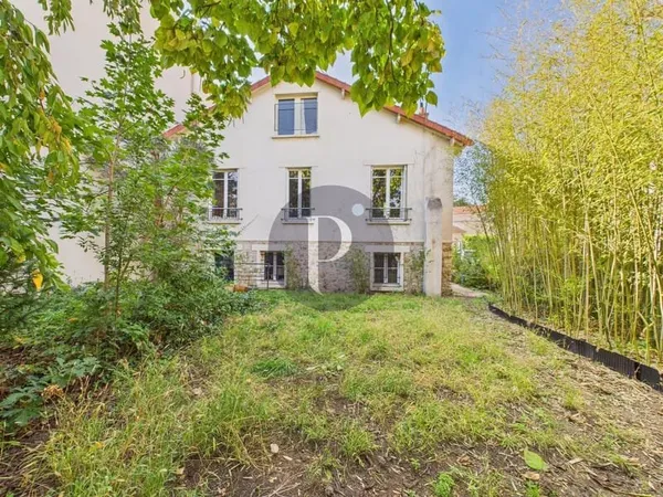 Maison de Charme de 160 m² sur terrain de 453 m²