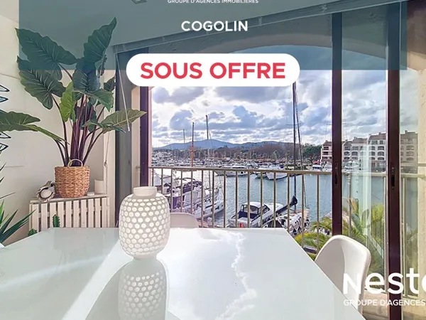 Appartement refait à neuf de type 1 d'environ 33 m² aux Marines de Cogolin à l'exposition sud et vue