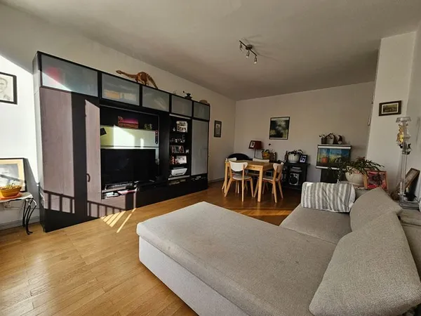 T3 traversant Maisons Neuves