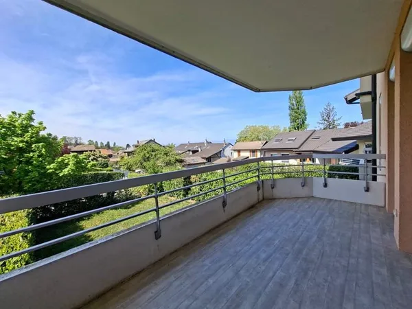 Appartement avec balcon de type 2, Proche lac, Parc de Corze