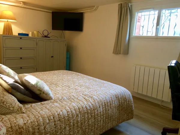 Loue chambre 18m² avec salle de bain indépendante dans une maison Asnières-sur-Seine