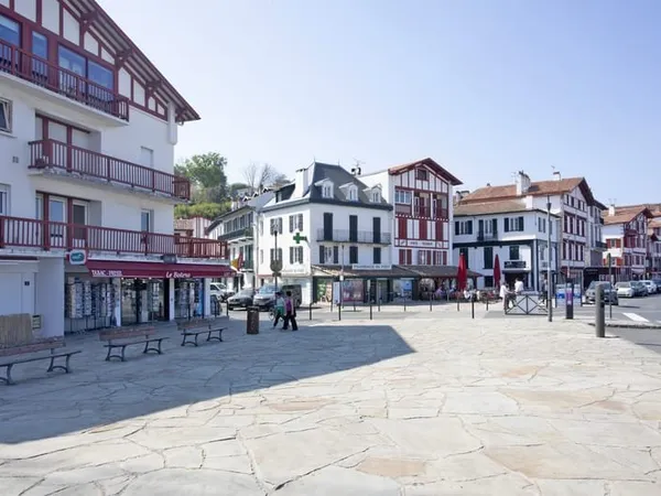 LE PORT DE CIBOURE COMME DECOR !