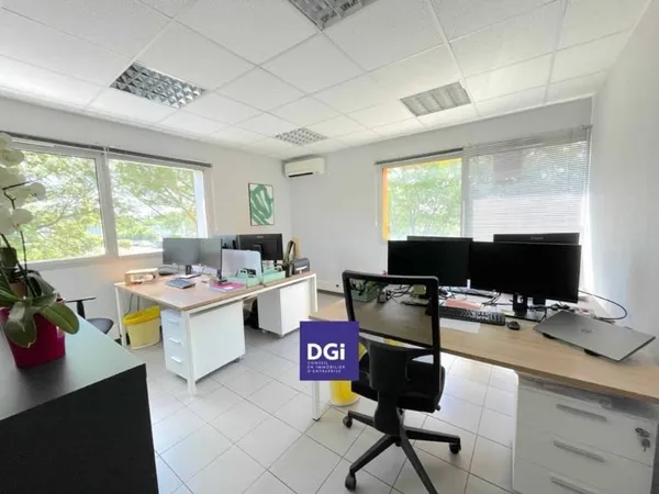 Bureaux 120 m²