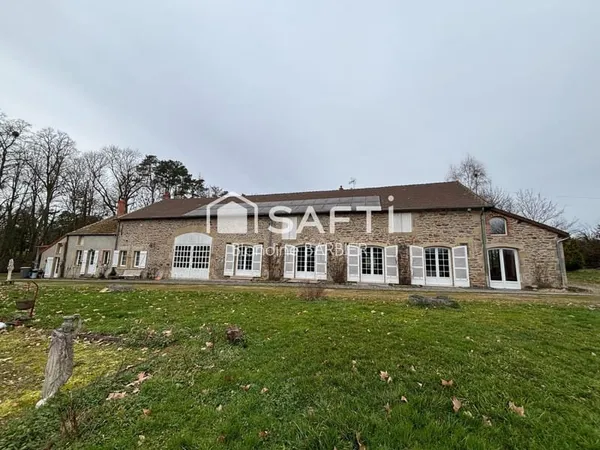 Longère en pierres de 241 m2