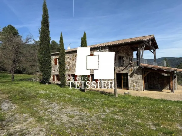 Maison de luxe 9 pièces 216 m²