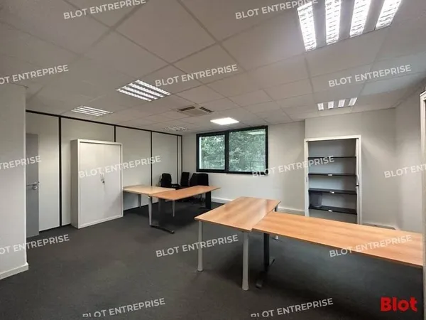 Bureaux 73 m²