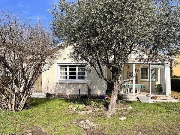 Maison de plain-pied 4 pièces 110 m²