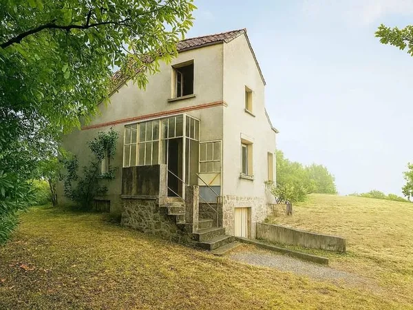 Maison et grand terrain à vendre à Etagnac!