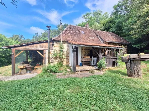 Maison de caractère de type 2 sur 3 hectares de terrain