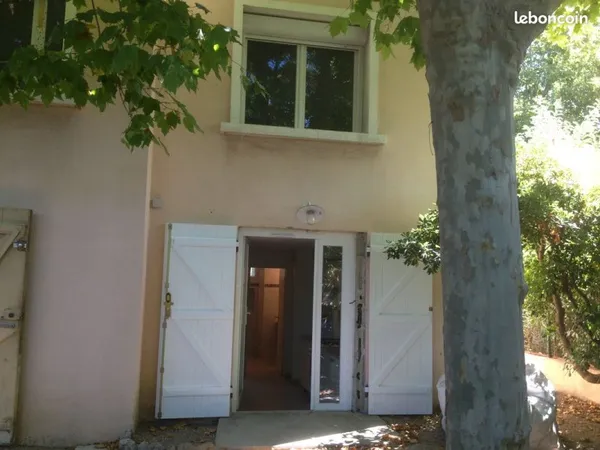 Location t2 rdc de villa