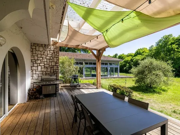 Maison 8 pièce(s) 344m2