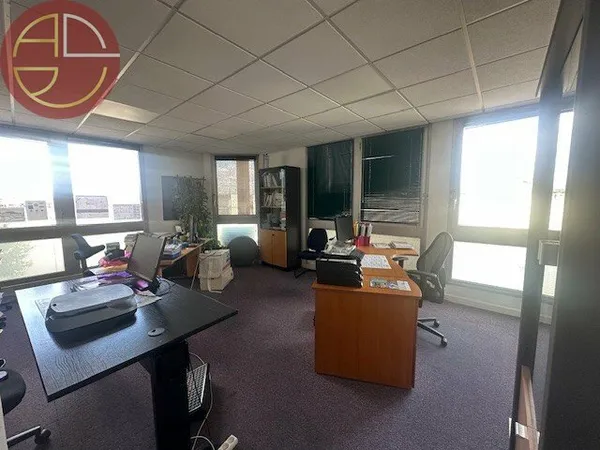 Bureau et espace de travail Vente Toulouse  184m² 318000€