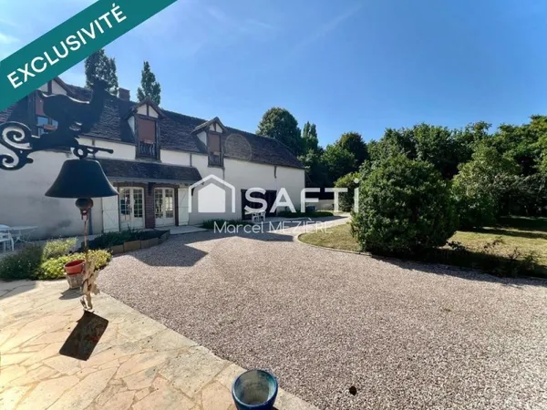 Magnifique longère totalement rénovée.