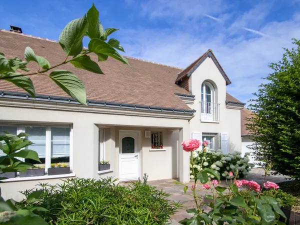 MAISON TRADITIONNELLE de 135 M2 - 3 Ch/Bureau - Terrain 705