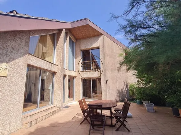 Maison 6 pièces 200 m²