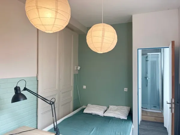 Appartement 4 pièces 15 m²