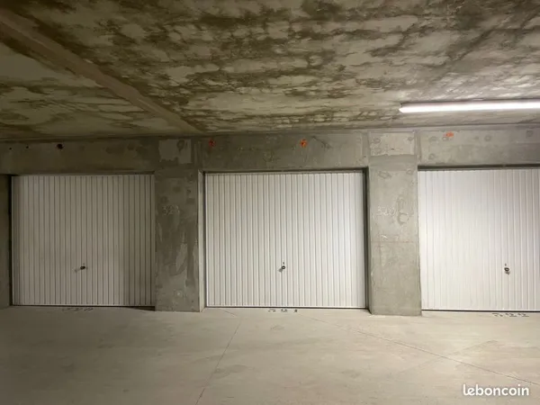 Parking BOX fermé dans résidence sécurisée