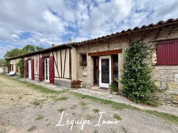 Maison de village de caractère de 180m2 avec dépendances et