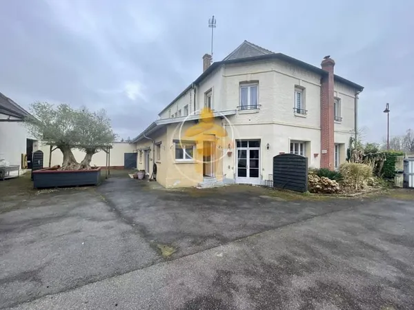 Ensemble immobilier secteur Charmes