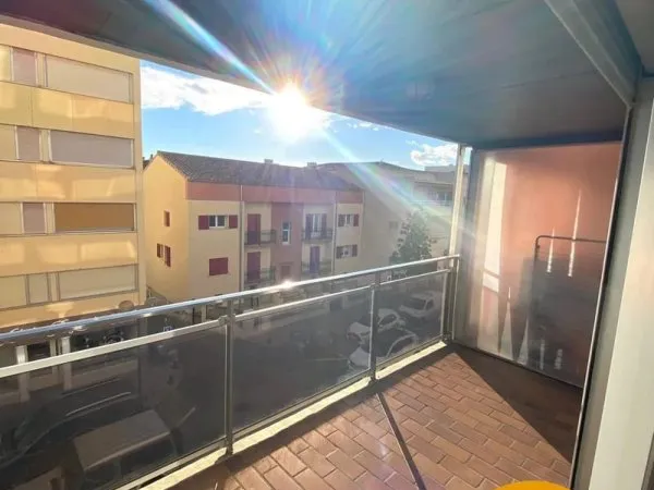 T2 CENTRE LE LAVANDOU
