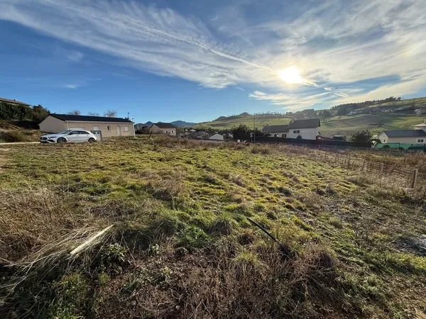 Terrain constructible proche centre-ville Yssingeaux !