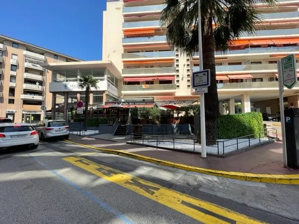 Local commercial d'exception à deux pas de la Croisette