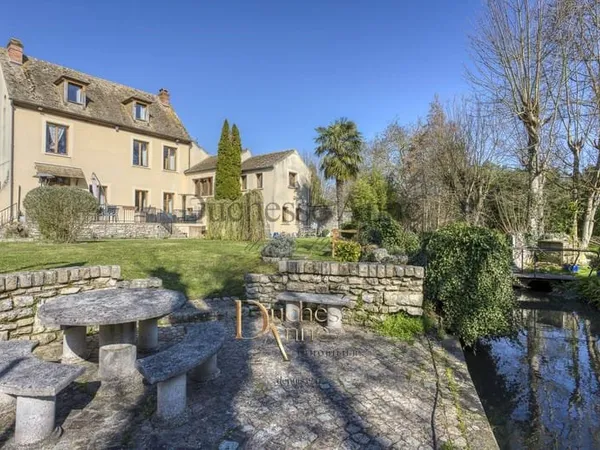 Villa 5 pièces 227 m²
