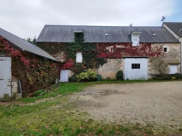 MAISON AVEC DEPENDANCES