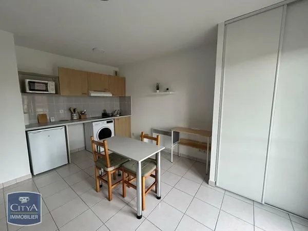 Studio 1 pièce 27 m²