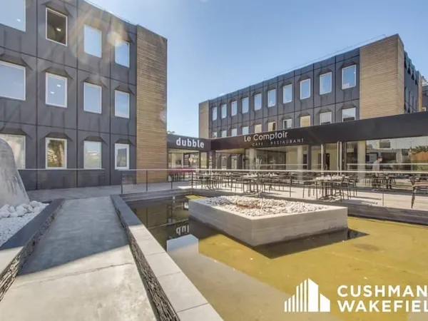 Bureaux 293 m²