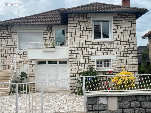 Loue maison entièrement restaurée à neuf secteur gendarmerie