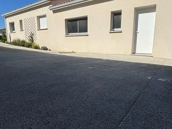 Maison 4 chambres, jardin, piscine, vue dégagée