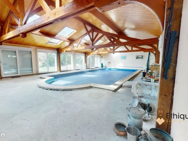 Propriété 6 pièces 200 m²