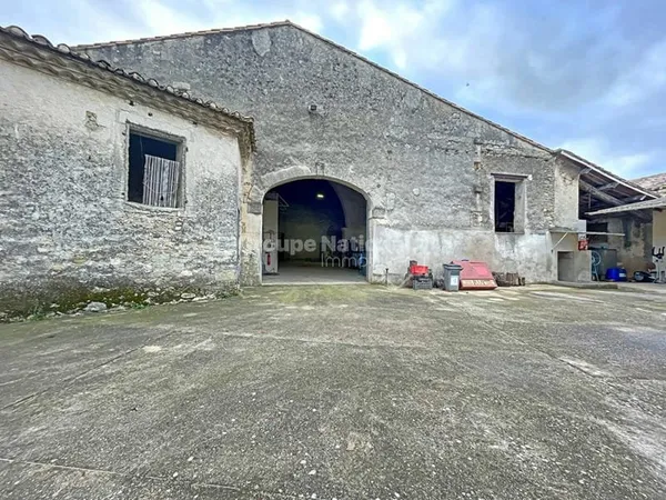 REMISE VIGNERONNE 230M²