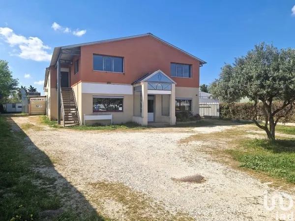 Local commercial 781 m²