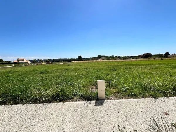 Terrain 400 m²
