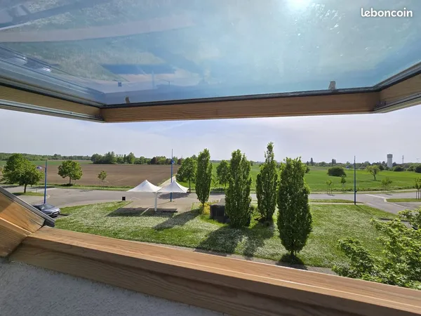 Appartement 4 pièces 74 m2 (surface au sol 91m2) , dernier étage, quartier résidentiel au calme