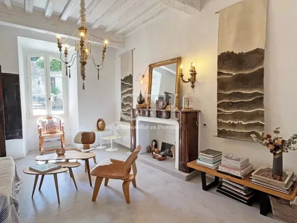 A vendre, magnifique maison de village restaurée avec vue