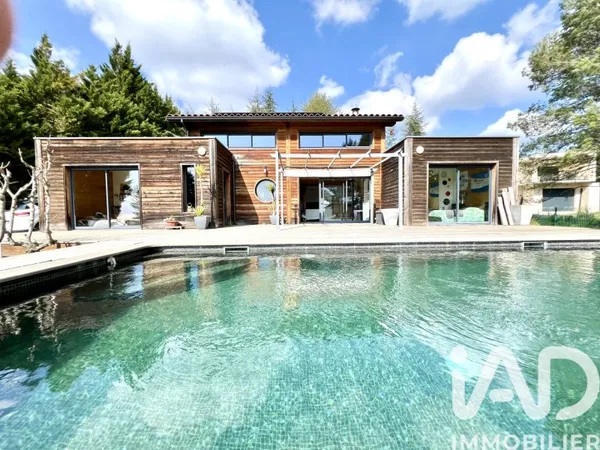 Maison 5 pièces 160 m²