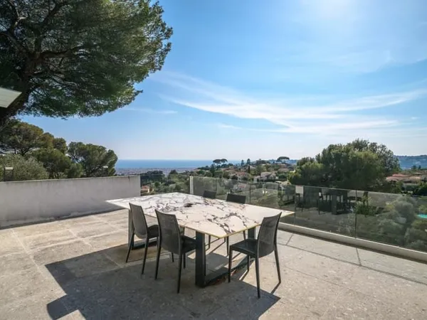 NICE - GAIRAUT : 216m2 - VUE MER