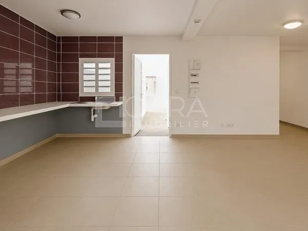 Bourg de Matoury, Appartement T3 en rez-de-chaussée avec cour