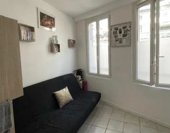 Studio / 14m² / Porte d'Ivry (Ligne 7)