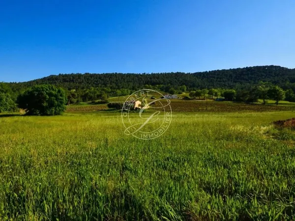 Terrain à bâtir 984 m²