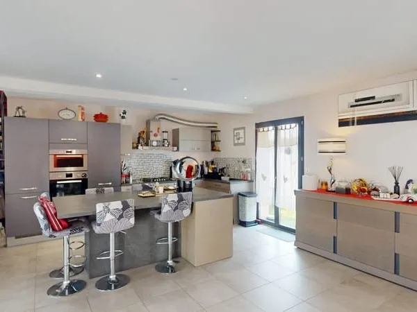 Maison 6 pièces 145 m²