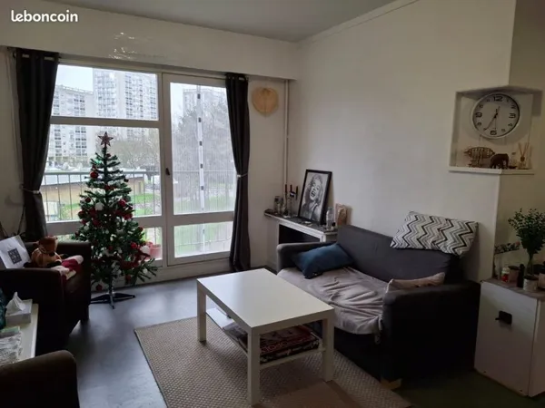 Chambre à louer disponible juin-juillet
