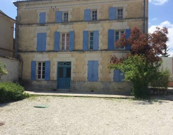 Maison 6 pièces 198 m²