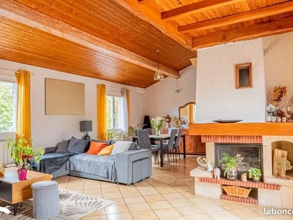 Maison 6 pièces 140 m²