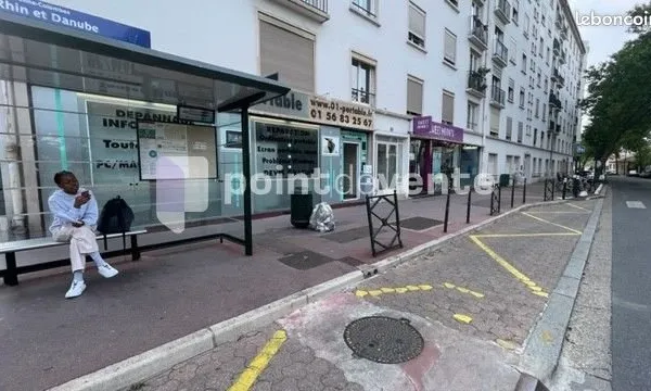 Commerce informatique/multimédia 85 m²