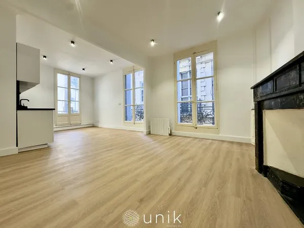 Appartement T3 de 74m2 centre Historique de Montpellier / Pr